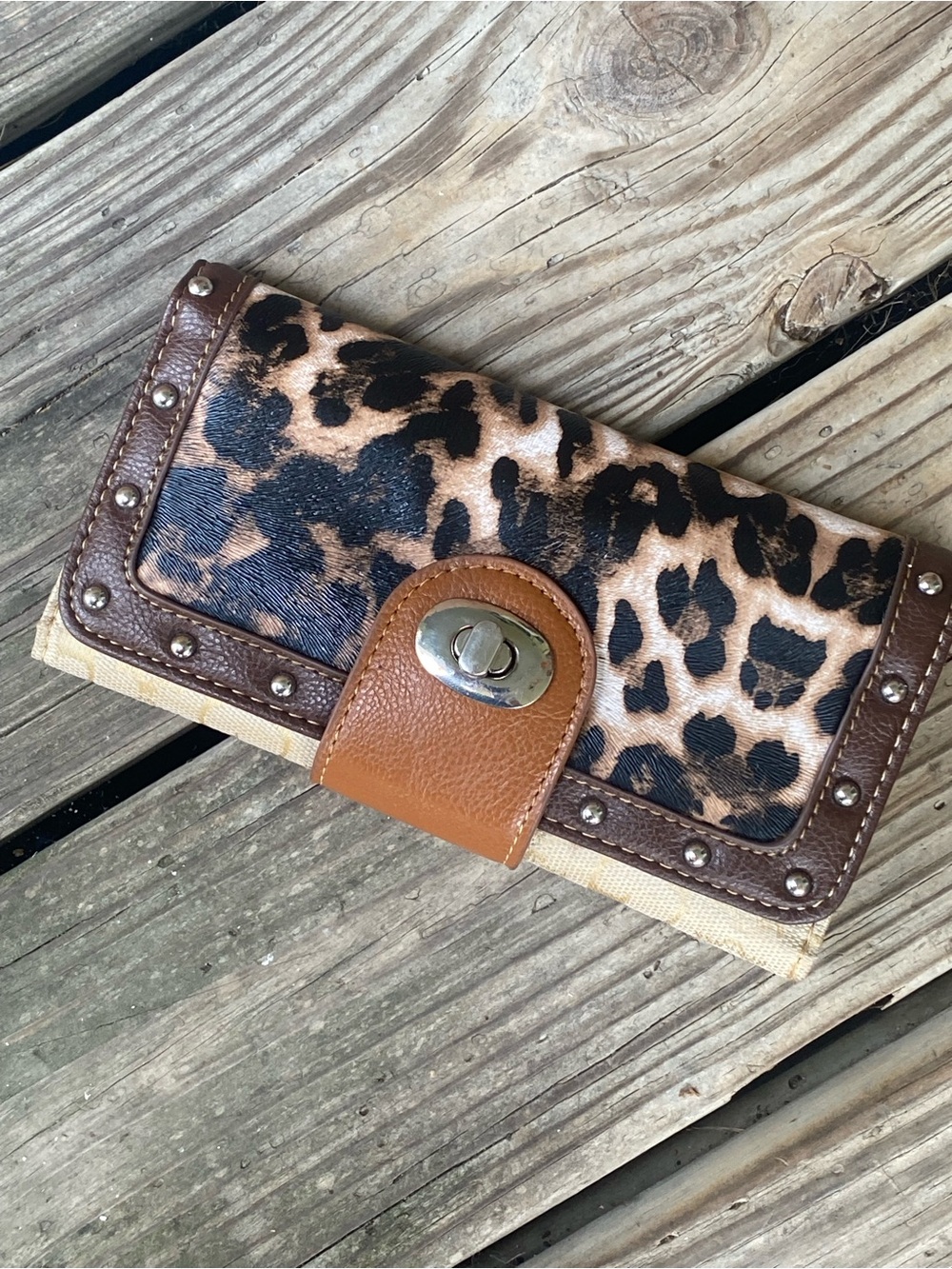 Vintage GUESS- Leopard Print Trifold Wallet Y2K